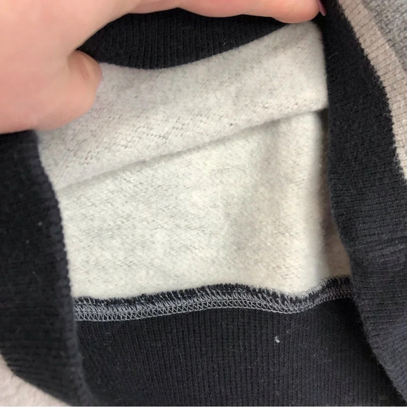 Baby Gap x Star Wars sweatshirt gray Chewbacca Snow Day size 2 years - Picture 12 of 12